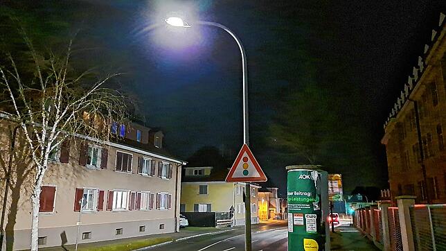 Üblicherweise sind die Straßenlaternen in Donaueschingen wie hier am Hindenburgring zwischen Mitternacht und 5 Uhr aus. Das soll sich ...