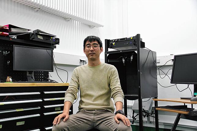 Junge Wissenschaftler aus der ganzen Welt arbeiten bisher am Hangar, im Bild aus dem Jahr 2023 der Chinese Li Luan.