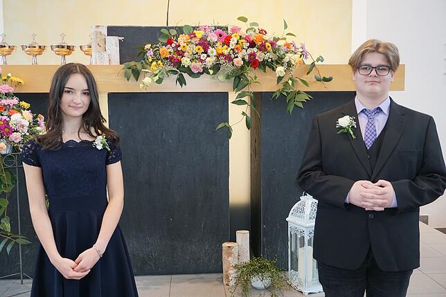 In der neuapostolischen Kirchengemeinde Villingen-Schwenningen feierten Maritta Lehmann und Bennet Jakob Konfirmation.