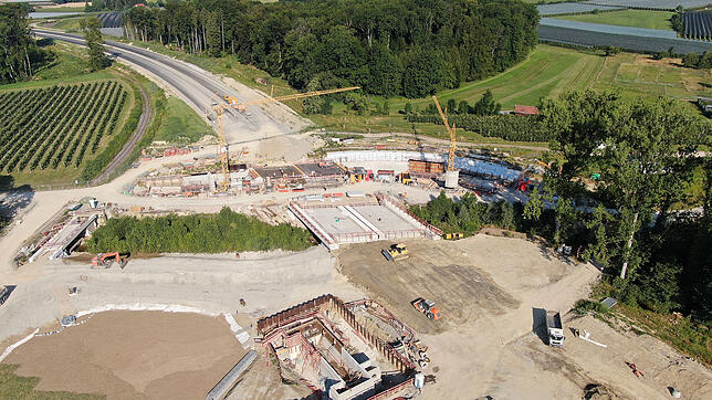Die Baustelle am Eichenmühleweg. Die Arbeiten liegen hier mit am weitesten zurück.