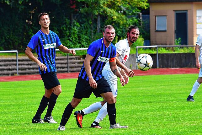 Bild 9: Hier gibt es die Bilder vom 4:1-Sieg des FC Erzingen bei der SG FC Wehr-Brennet