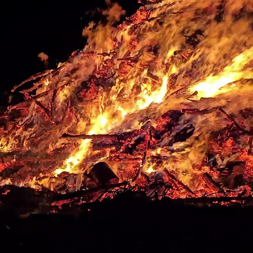 Video aus der Luft: Funkenfeuer in der Region
