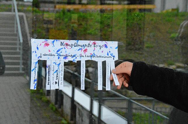 Komplimente können Schüler und Lehrer an der Fürstabt-Gerbert-Schule in St. Blasien abreißen und verschenken.
