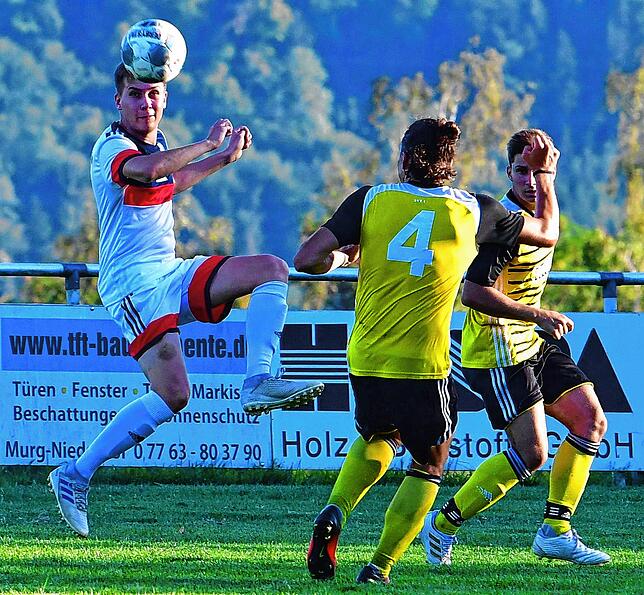 Bild 4: SV Eichsel dreht binnen drei Minuten das Spiel im Rothaus-Bezirkspokal zum 4:3-Sieg bei der SG Niederhof-Binzgen &ndash; und wir haben Bilder!