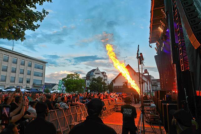 Bild 5: Saltatio Mortis heizten dem Publikum ein – hier gibt‘s die besten Fotos vom Hohentwielfestival