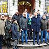 Veranstalter und Sponsoren freuen sich mit den Gewinnern (von links): Georg Frohm mit Sohn Maximilian (Automarkt 2000), Ramona Beha, ...