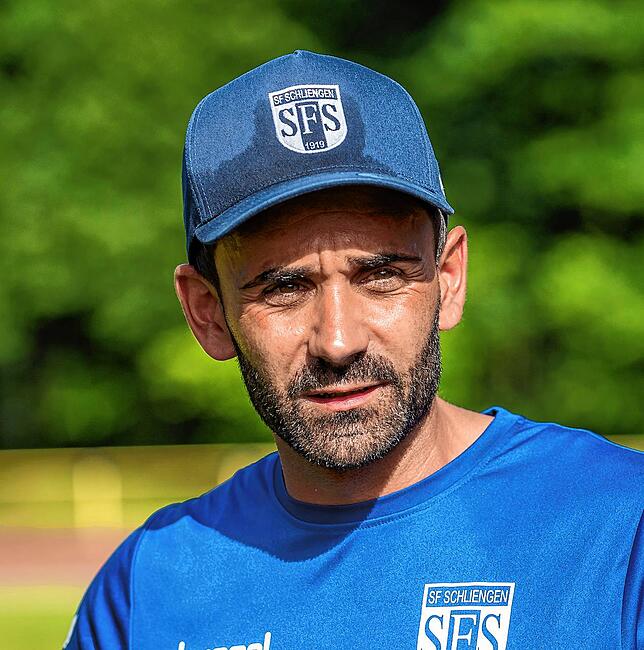 Trainer Alexander Schöpflin (SF Schliengen): „Wir haben ein junges Team mit zahlreichen Eigengewächsen, wollen guten Fußball ...