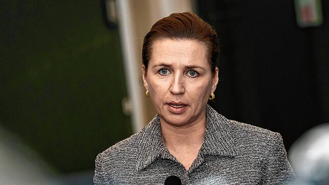 Dänemarks Regierungschefin Mette Frederiksen spricht nach den Drohnensichtungen am Flughafen von Kopenhagen von einem Anschlag. (ARCHIVBILD)