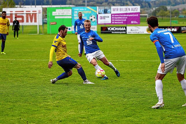 Bild 13: Intensives Unentschieden! Die Bilder vom Landesliga-Duell SpVgg F.A.L. gegen Hegauer FV