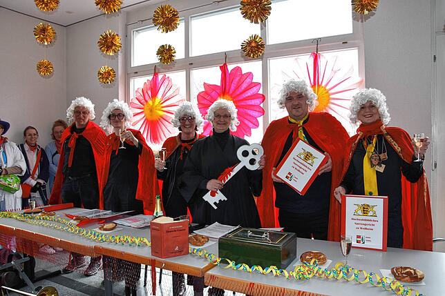 Bild 28: Bilder vom Weilheimer Narrengericht: Fasnet in voller Farbenpracht erleben