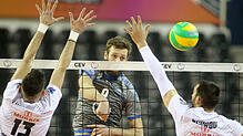 Mittelblocker Philipp Collin (Bildmitte) war der beste Punktesammler der Partie. Bild: CEV
