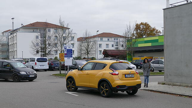 Nicht ganz einfach: Die Ecke Güterstraße/Goethestraße im Discounter-Viertel. Wer hat hier Vorfahrt?