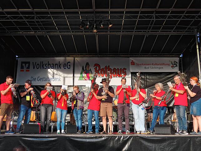 Die Schallmeiengruppe vom Wallbacher RSV haben zum 150. Jubiläum vom Musikverein Wallbach eines ihre ganz besonderen Konzerte geboten.