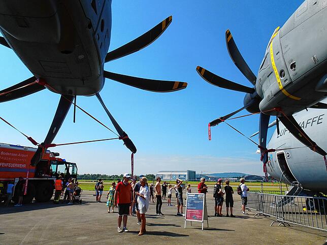 Bild 8: Bilder vom Sommerfest im Dornier Museum in Friedrichshafen