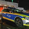 An der Klinik am Eichert steht an der Notaufnahme ein Polizeifahrzeug. In Göppingen wurde der erste Coronakranke in Baden-Württemberg ...