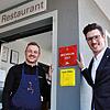 Jason (links) und Niklas Grom freuen sich 2023 über ihren ersten Michelin-Stern.