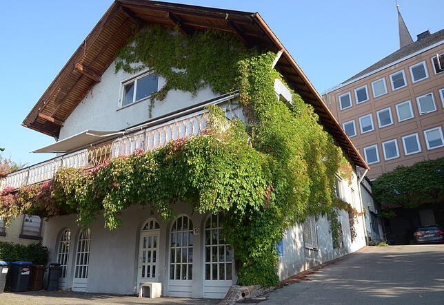Sofern sich Jugendliche oder junge Erwachsene finden ließen, die die Organisation übernehmen, könnte in der Ravensburger Straße in den ...