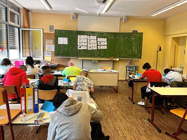 Büffeln für die deutsche Sprache: Flüchtlingskinder in der Vorbereitungsklasse an der Hans-Thoma-Gemeinschaftsschule in Bad Säckingen.
