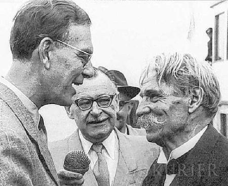 Lennart Graf Bernadotte (links) mit Albert  Schweitzer (50er Jahre).