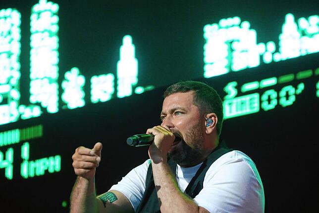 Bild 9: Marteria begeistert die Fans beim Southside