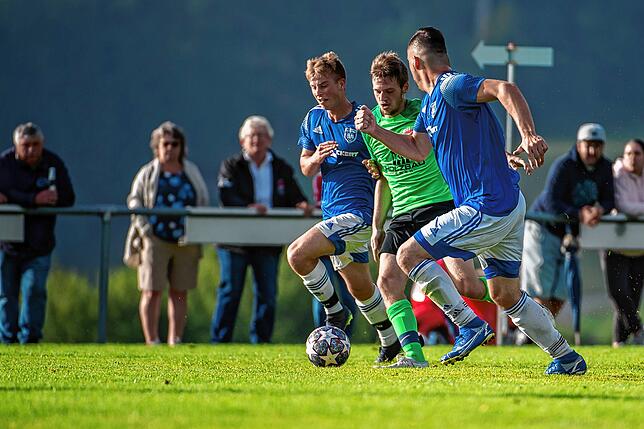Bild 4: SV Unteralpfen gewinnt gegen SV Stühlingen mit 4:1 &ndash; und wir haben Bilder!
