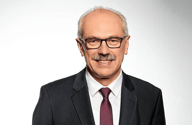 Wilhelm Rehm – altgedienter ZF-Manager und im Konzern-Vorstand. Gleichzeitig führt er von Friedrichshafen aus die mit Wabco ...