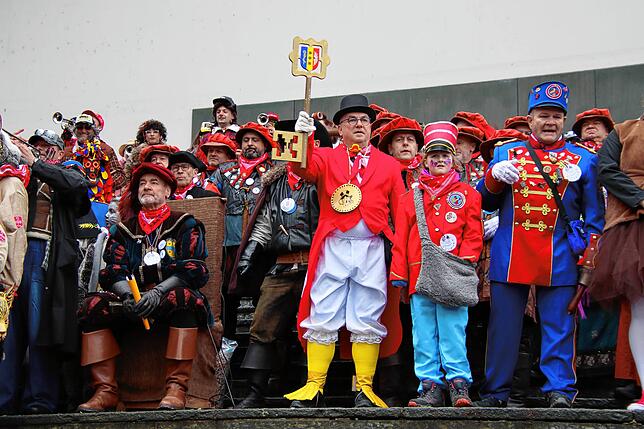 Bild 9: Fasnacht in Rielasingen: Schmotziger Fasnachtstag in bunten Bildern erleben