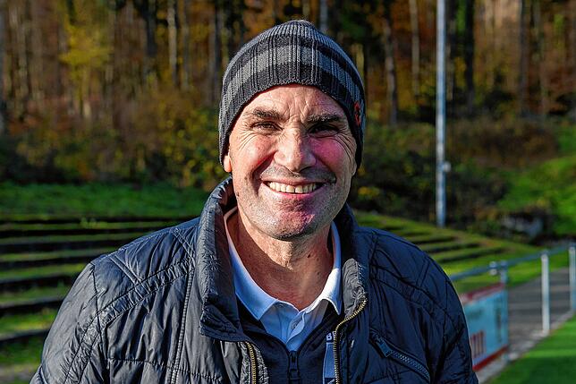 Oliver Baumgartner, Trainer SV Waldhaus: „Die Mannschaft ist zwei Mal nach einem Rückstand zurückgekommen und hat sich für die ...