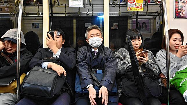 Überfüllte U-Bahnen sind in Japans Hauptstadt Tokio Alltag. Unangenehme Körpergerüche fallen hier sofort auf und gelten in dem Land als ...