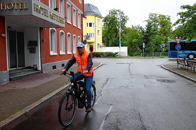 Der zuständige Sachgebietsleiter Henning von Schnakenburg (hier ein Bild vom August 2023) kündigt weitere Maßnahmen zur Verbesserung des ...