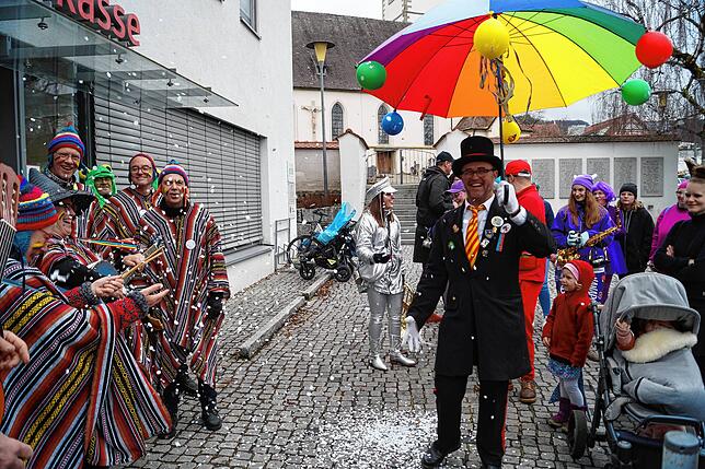 Bild 1: So bunt war der Rathaussturm in Frickingen