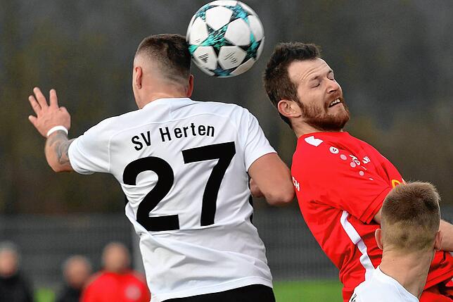 Bild 11: SV Herten muss mit 1:1 beim FC Wallbach zufrieden sein &ndash; und wir haben Bilder!