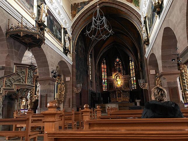 Es wird einsamer in den Kirchen. Immer mehr Menschen treten aus.