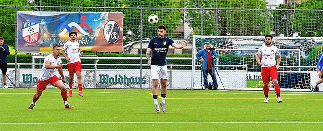 Bild 11: SV Jestetten siegt spät mit 2:1 beim VfB Waldshut – und wir haben Fotos!