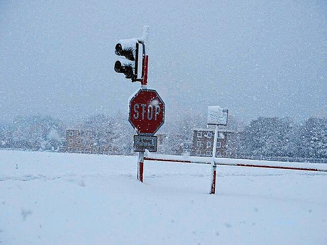 Bild 8: Schneefall in Pfullendorf: Es hört gar nicht mehr auf