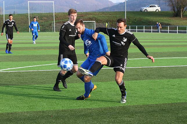 Bild 6: Tabellenführer SV 08 Laufenburg siegt 5:2 beim Verfolger FC Erzingen und wir haben die Bilder