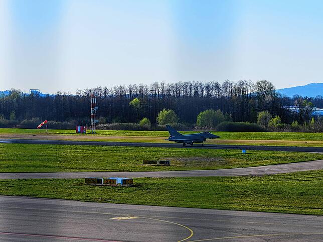 Bild 15: Landung eines Eurofighters am Bodensee Airport: Ein überraschendes Ereignis für alle - Hier die Bilder!