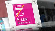 Das Bild zeigt ein Schild für einen Bus, der im Schienenersatzverkehr eingesetzt wird. (Symbolbild)