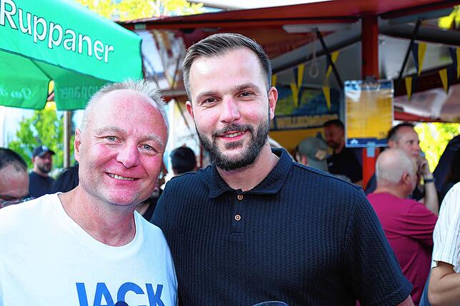 Bild 4: Es wird weiter gefeiert - alle Fotos vom Dettinger Dorffest am Samstag