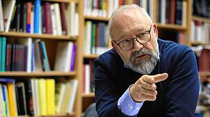 Herfried Münkler entwickelt in seinem neuen Buch „Macht im Umbruch“ seine Vorstellungen von einer neuen Rolle Deutschlands in Europa. ...