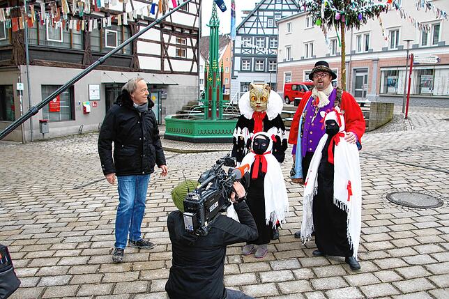 Meßkirchs Zunftmeister Holger Schank und seine Familie waren am Sonntag beispielgebend in einer Sendung des Südwestrundfunks zu sehen. ...