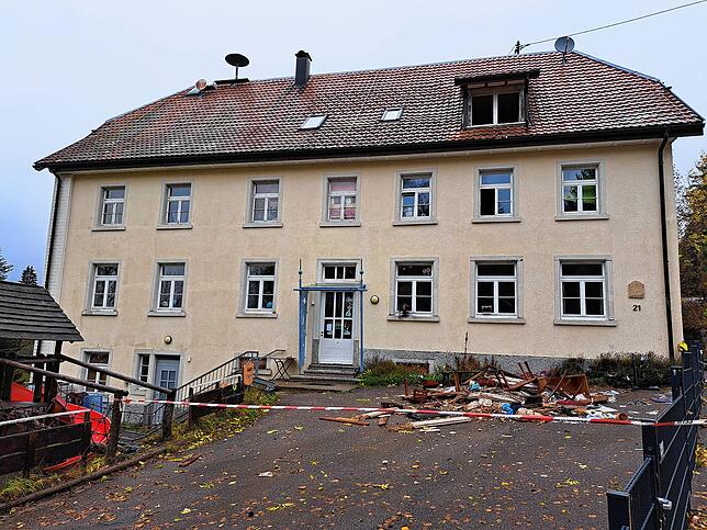 Fachleute prüfen, ob Einrichtungsgegenstände und Spielsachen im Kindergarten mit Schadstoffen belastet sind. Der Kindergarten Wespennest ...
