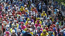 Das Teilnehmerfeld steht vor Beginn der dritten Etappe am 17. Juni in Aarau. Nach 191 Kilometern kommen die Radsportler in Heiden an. Am ...