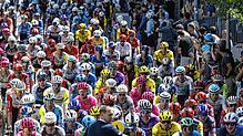 Das Teilnehmerfeld steht vor Beginn der dritten Etappe am 17. Juni in Aarau. Nach 191 Kilometern kommen die Radsportler in Heiden an. Am ...