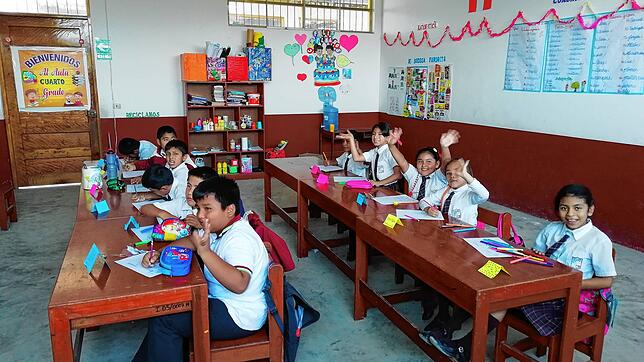 So sehen die Klassenzimmer in Nueva Cajarmarca üblicherweise aus. Momentan sind jedoch auch in Peru alle Schulen geschlossen. Schwierig ...