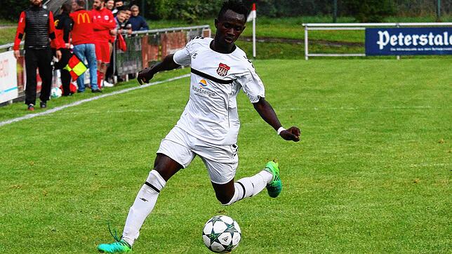 Zurück im Grütt: Sidi Tindano hat den SV Weil wieder verlassen und stürmt künftig wieder unter seinem früheren Nachwuchstrainer Angelo ...