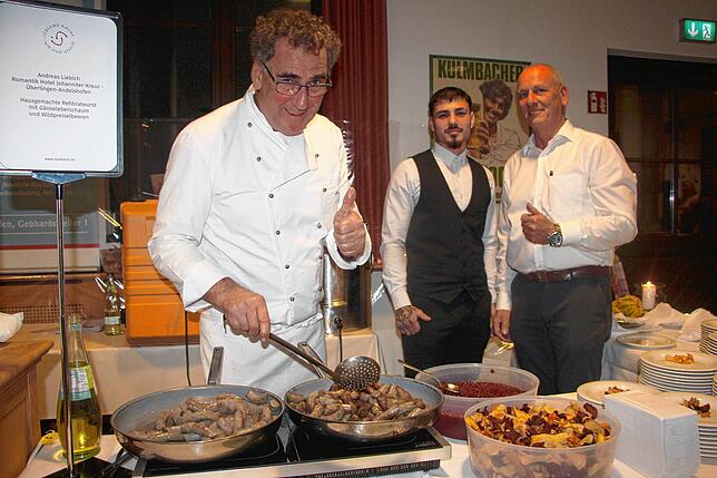 Andreas Liebich vom „Romantik Hotel Johanniter-Kreuz“ aus Überlingen-Andelshofen hatte eine hausgemachte Rehbratwurst mit ...