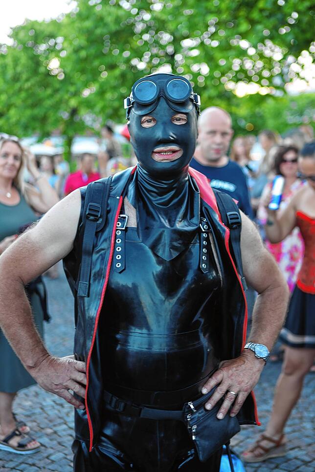 Bild 16: Torture Ship 2022 legt in Konstanz an – Alle Bilder vom BDSM-Schiff, Teil 1