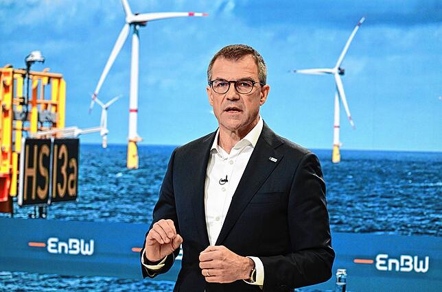 Andreas Schell, damaliger Vorstandsvorsitzender des Energieversorgungsunternehmens EnBW, spricht bei der Bilanz-Pressekonferenz 2023 zu ...