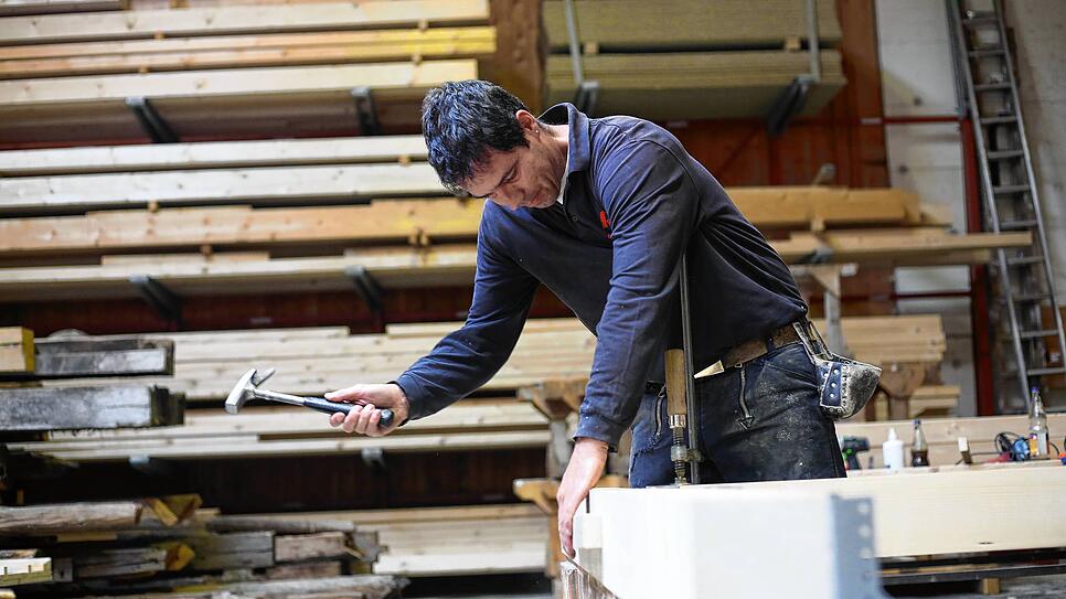 Der Bau-Boom und die Folgen: In einer Serie haben wir uns mit Handwerker unterschiedlicher Gewerke unterhalten. Wir haben über den ...